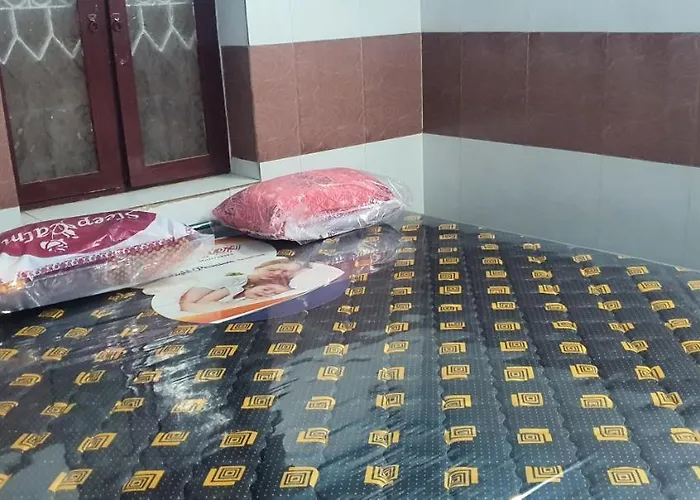 Hallima Service Apartments Non Ac Homestay Low Budget