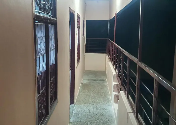 Hallima Service Apartments Non Ac Homestay Low Budget